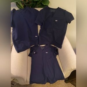 Figs Scrub Top Bundle in Navy